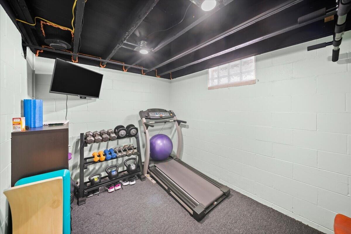 Property Photo:  1186 Hampden Road  MI 49441 