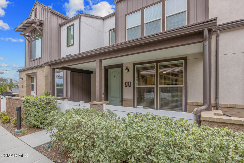 Property Photo:  105 Red Brick Drive 2  CA 93065 