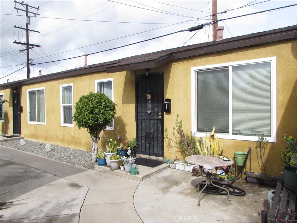 Property Photo:  5115 Loma Vista  CA 90270 