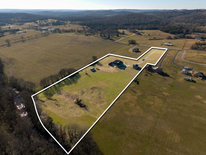 Property Photo:  407 Shelbyville Hwy  TN 37334 
