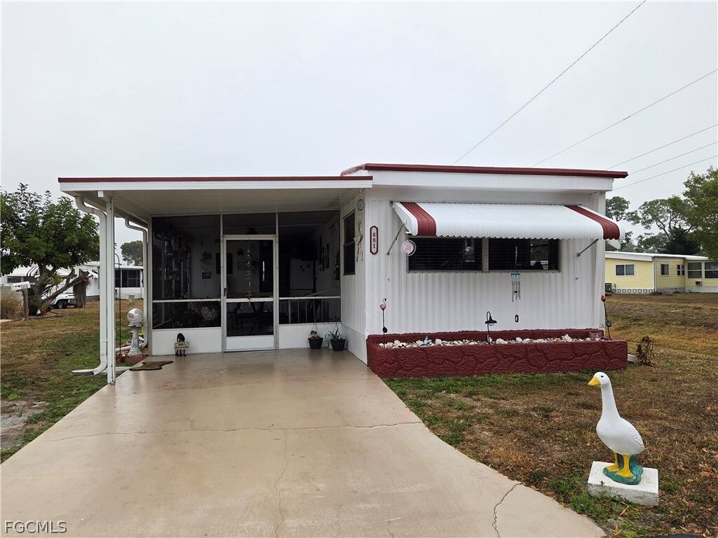 Property Photo:  881 Homestead Drive  FL 33917 