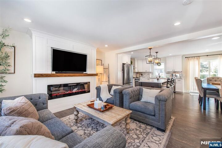 Property Photo:  18 Rathbun Road  NJ 07082 