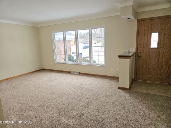 Property Photo:  4402 Drummond Road  OH 43613 