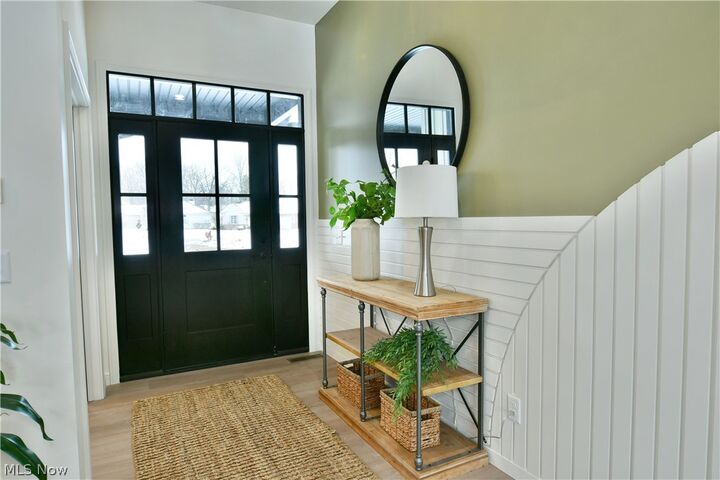 Property Photo: 248 Robbies Run OH 44410