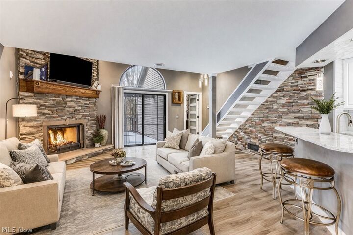 Property Photo:  4032 Saint Andrews Court 1  OH 44406 