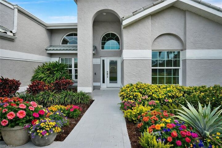 Property Photo:  7208 Country Lake Cir  FL 34104 