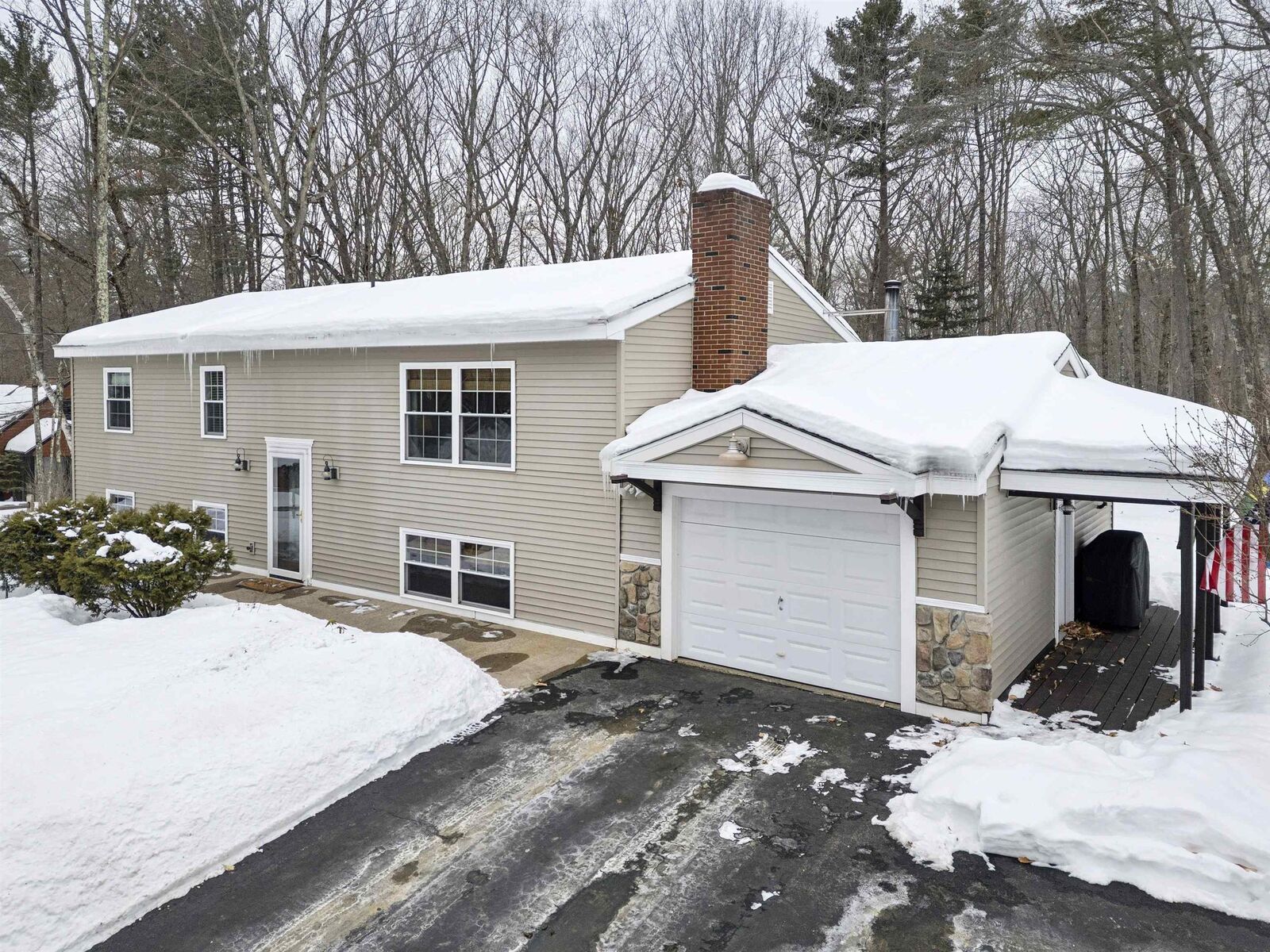 Property Photo:  96 Woodvale Drive  NH 03246 