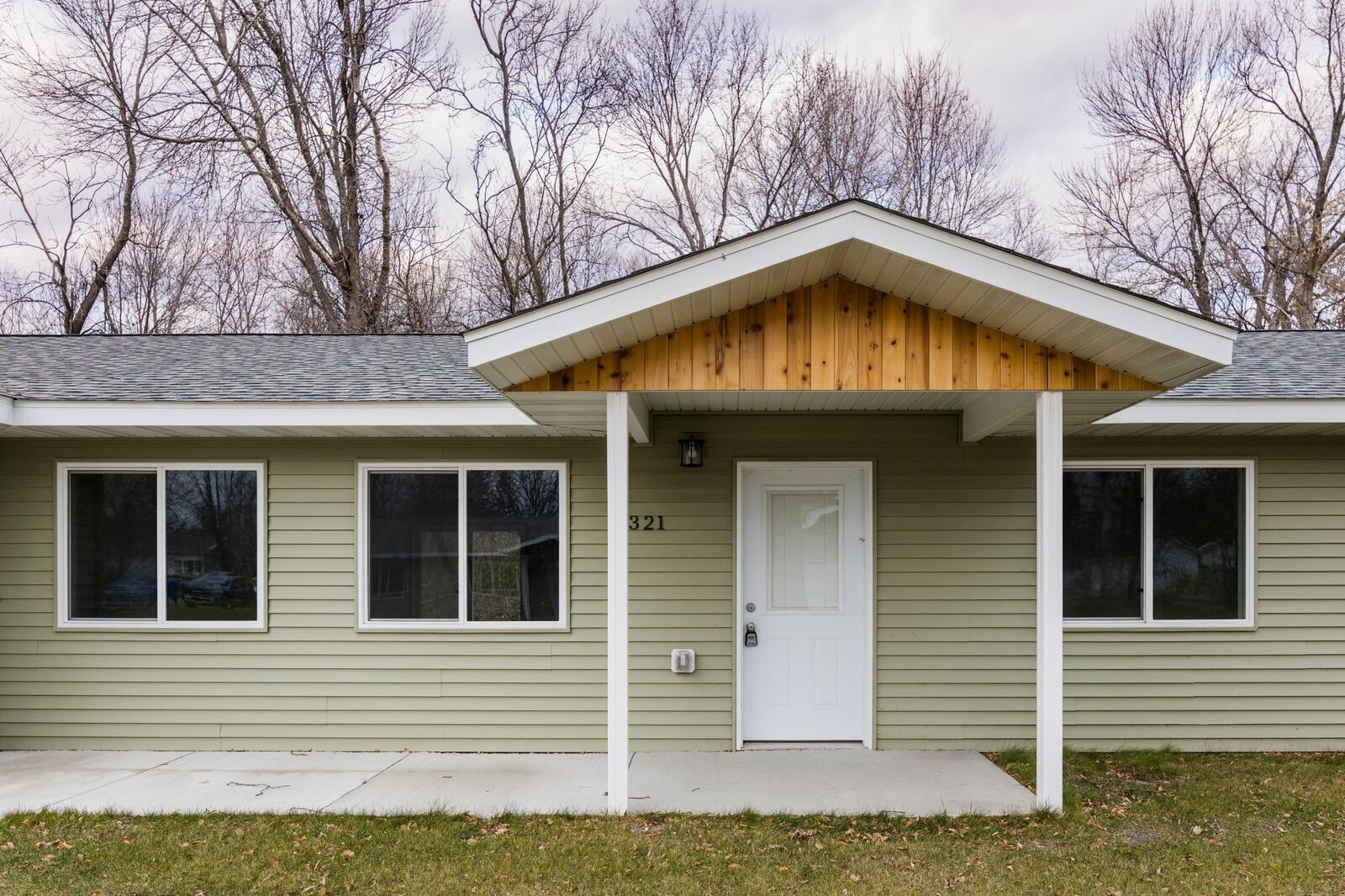Property Photo: 321 W Garfield Avenue MN 56557