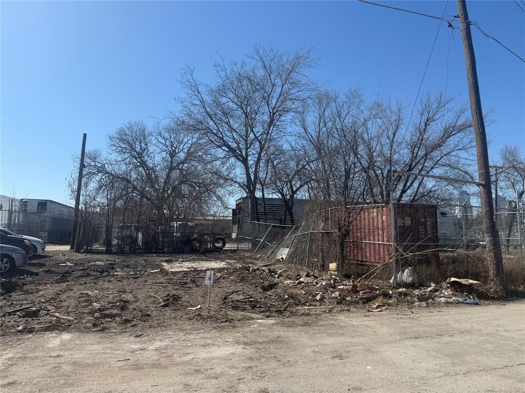 Property Photo:  1807 S Malcolm X Boulevard  TX 75226 