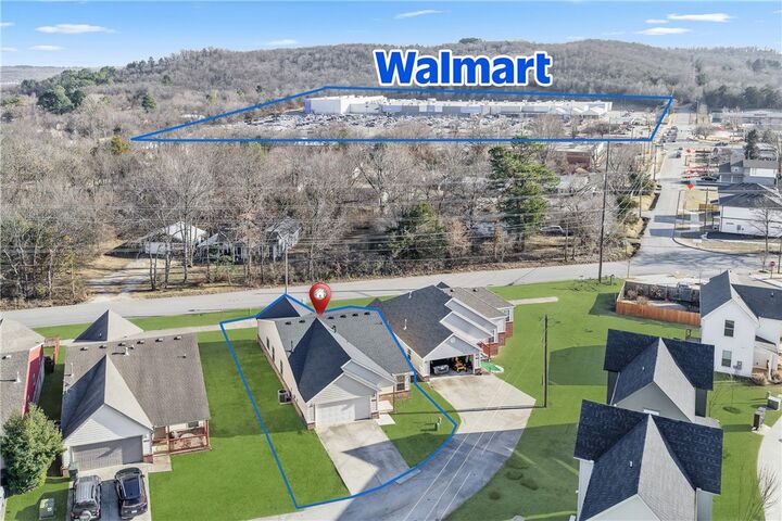 Property Photo:  2970 W Old Farmington Road  AR 72704 