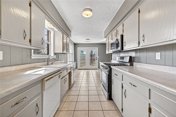 Property Photo:  405 Indian Trail  AR 72764 