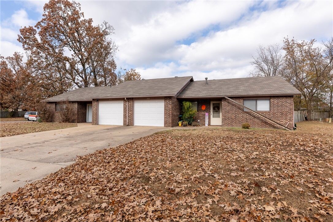 Property Photo:  3507 W Beechwood Drive  AR 72756 