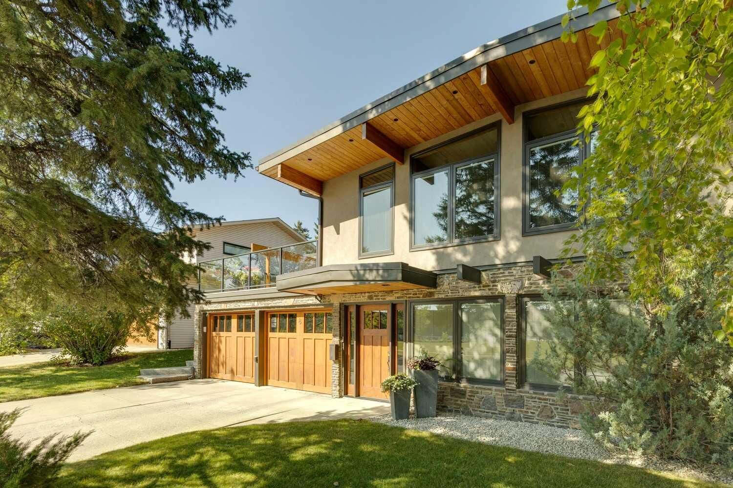 Photo de la propriété:  8 Vardana Place NW  AB T3A 0C5 