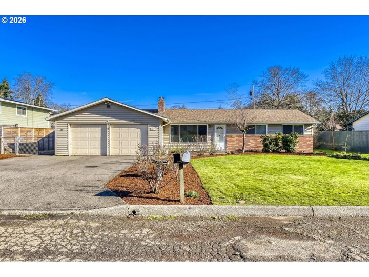 Property Photo:  15270 SE La Marquita Way  OR 97267 