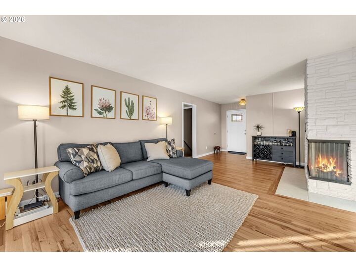 Property Photo:  8901 Beacon Ave  WA 98664 