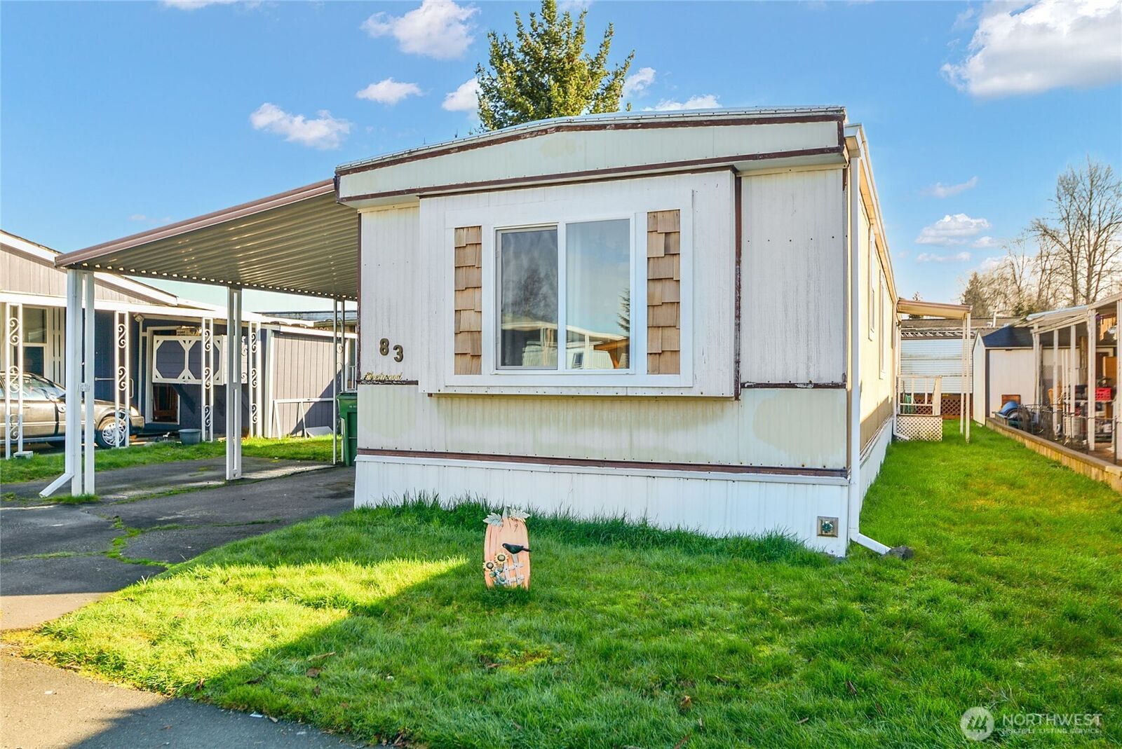 Property Photo:  16600  25th Avenue NE 83  WA 98271 