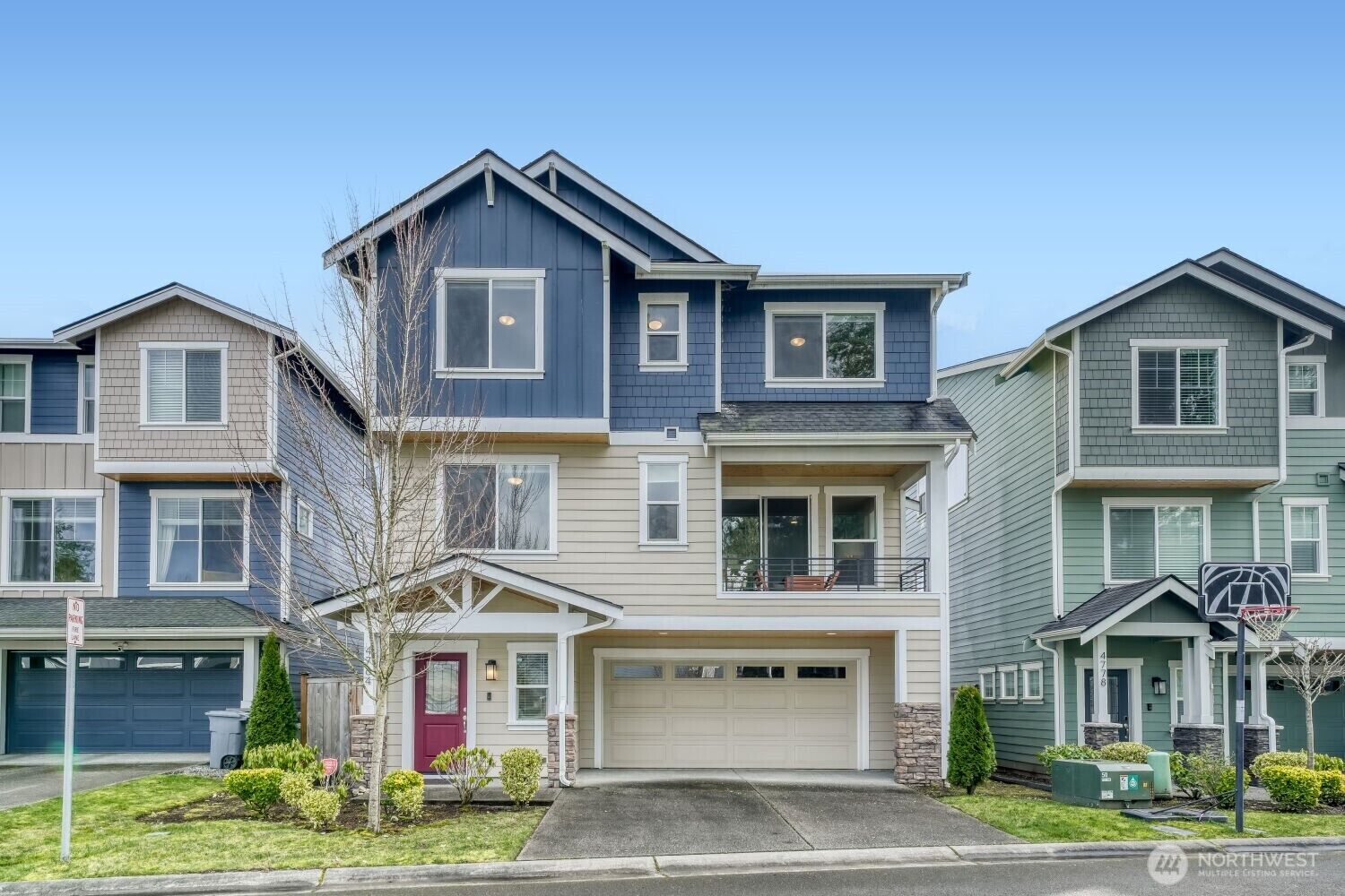 Property Photo:  4764  244th Ct  SE  WA 98029 