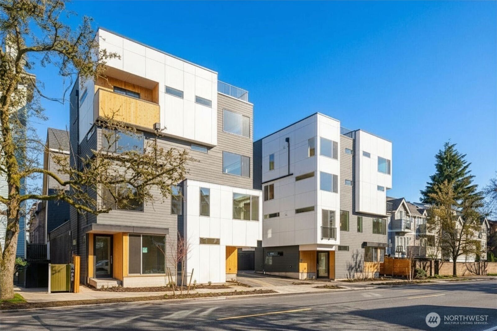 Property Photo:  1123 C  10th Avenue E  WA 98102 