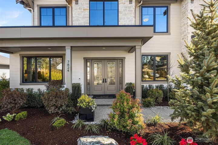 Property Photo:  7824  131st Avenue NE  WA 98033 