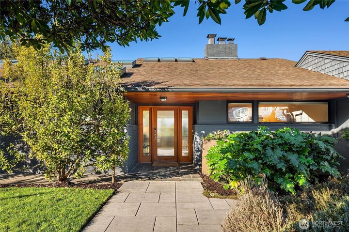 Property Photo:  3350  58th Avenue SW  WA 98116 