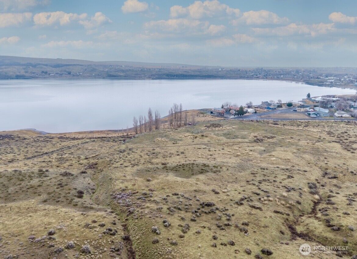 Property Photo:  421 NW  11th Street  WA 98851 