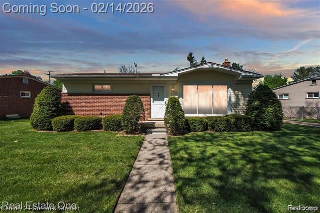 Property Photo:  22823 N Brookside Drive  MI 48125 