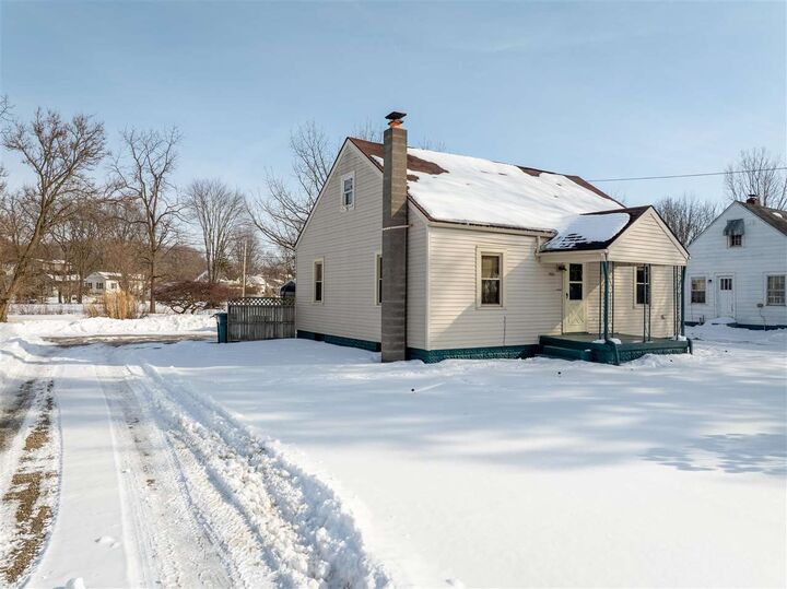 Property Photo:  1921 Straightline Pike  IN 47374 