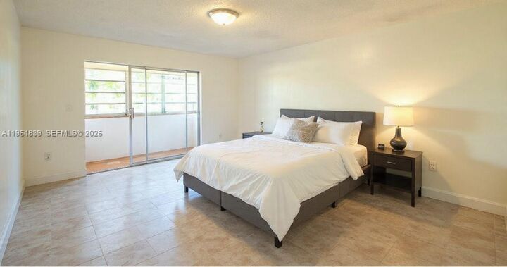 Property Photo: 1850 NE 169th St 209 FL 33162