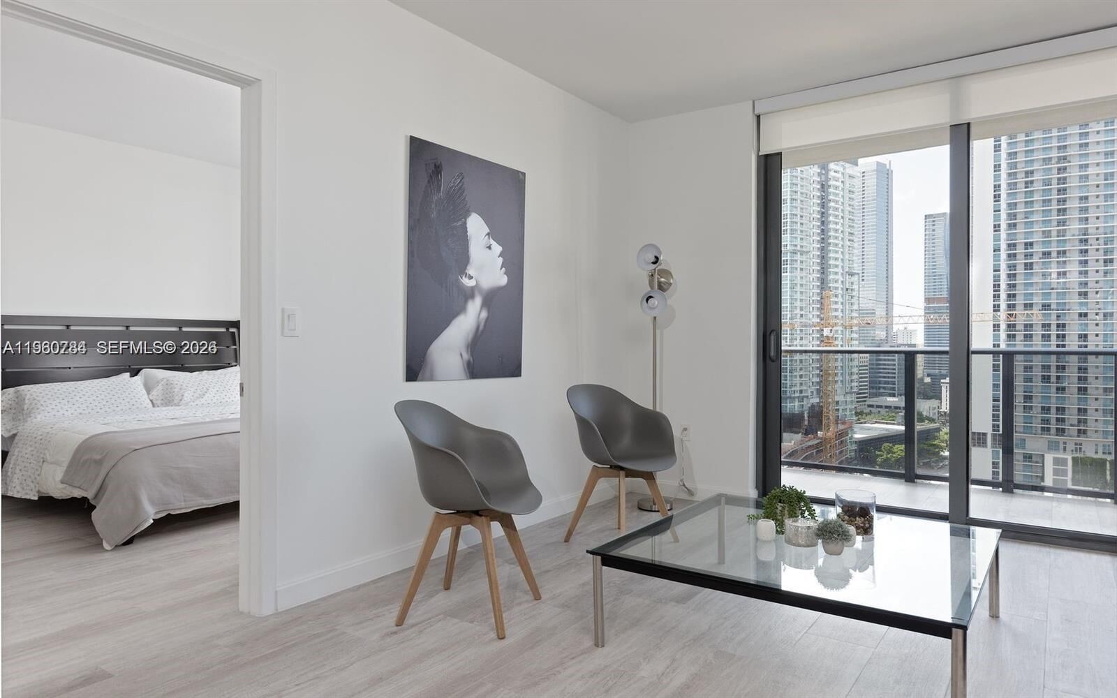 Property Photo:  45 SW 9th St 1805  FL 33130 