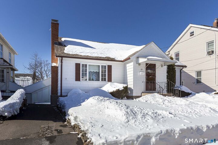 Property Photo:  25 Nesbit Avenue  CT 06119 