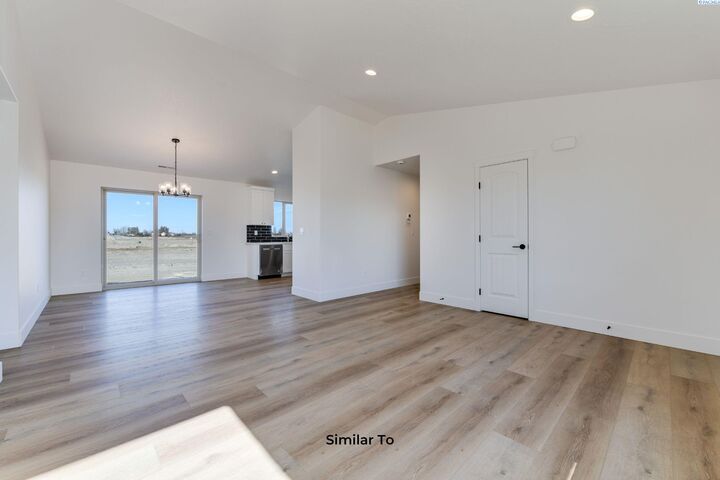 Property Photo: 6818 Bluegill Ln WA 99301