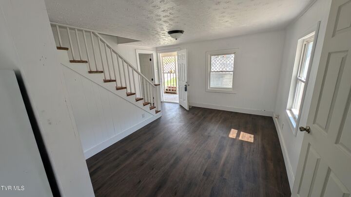 Property Photo:  1908 Darnell Drive  TN 37665 