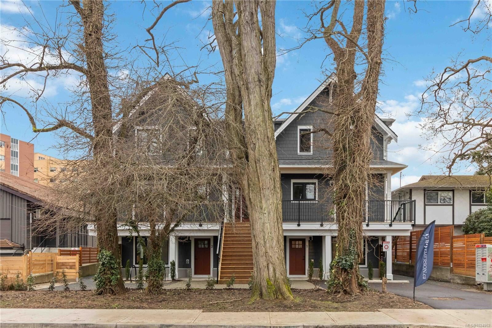 Photo de la propriété:  1789 Emerson St 5  BC V8R 2C2 