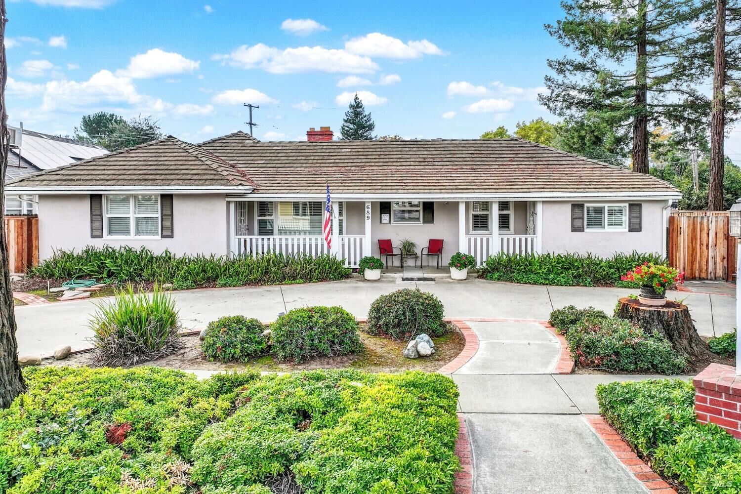 Property Photo:  689 W C Street  CA 95620 
