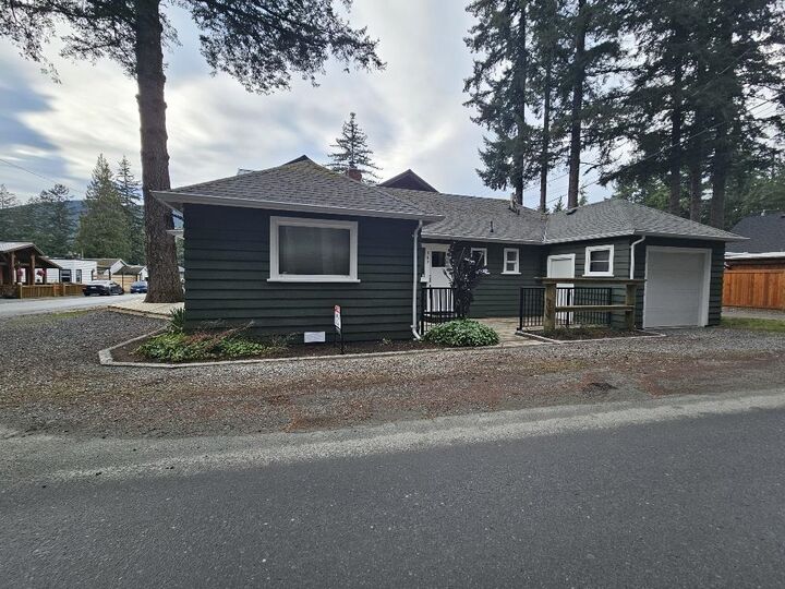 389 Alder Street — photo 1