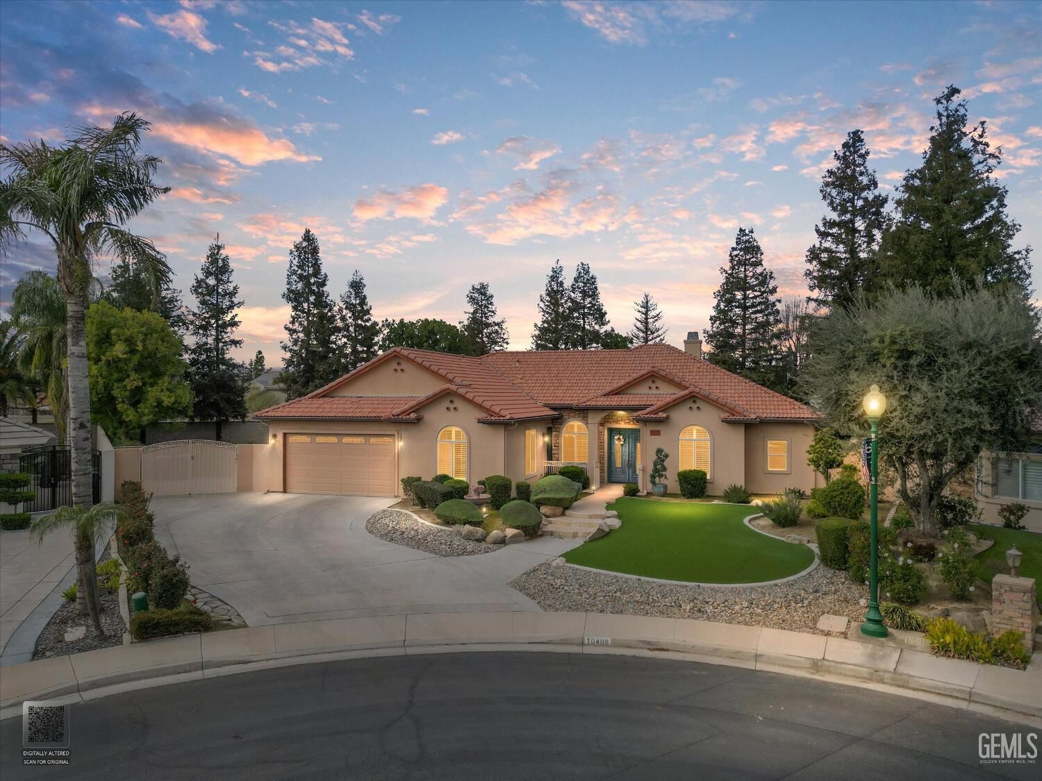 Property Photo:  10408 Barnes Drive  CA 93311 