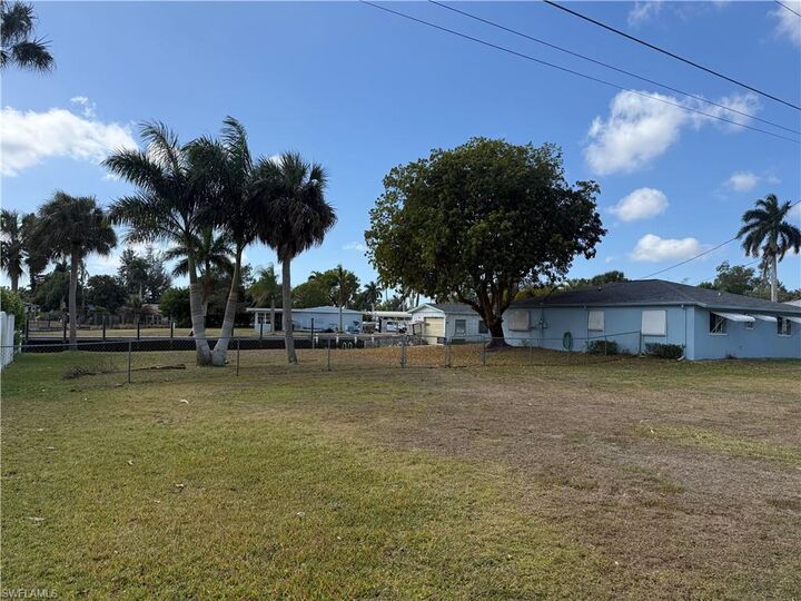 Property Photo: 72 Cardinal Dr FL 33917