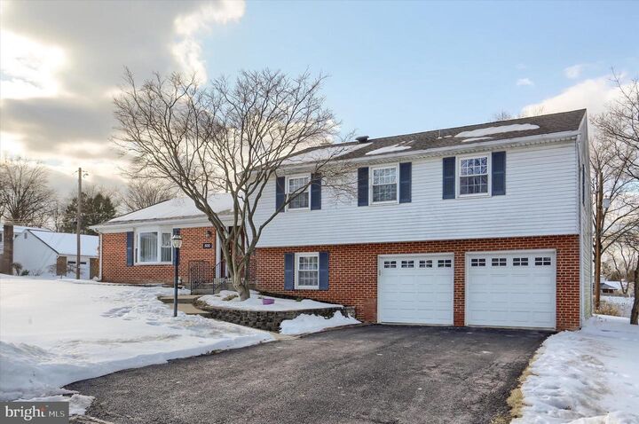 Property Photo:  500 Deubler Road  PA 17011 