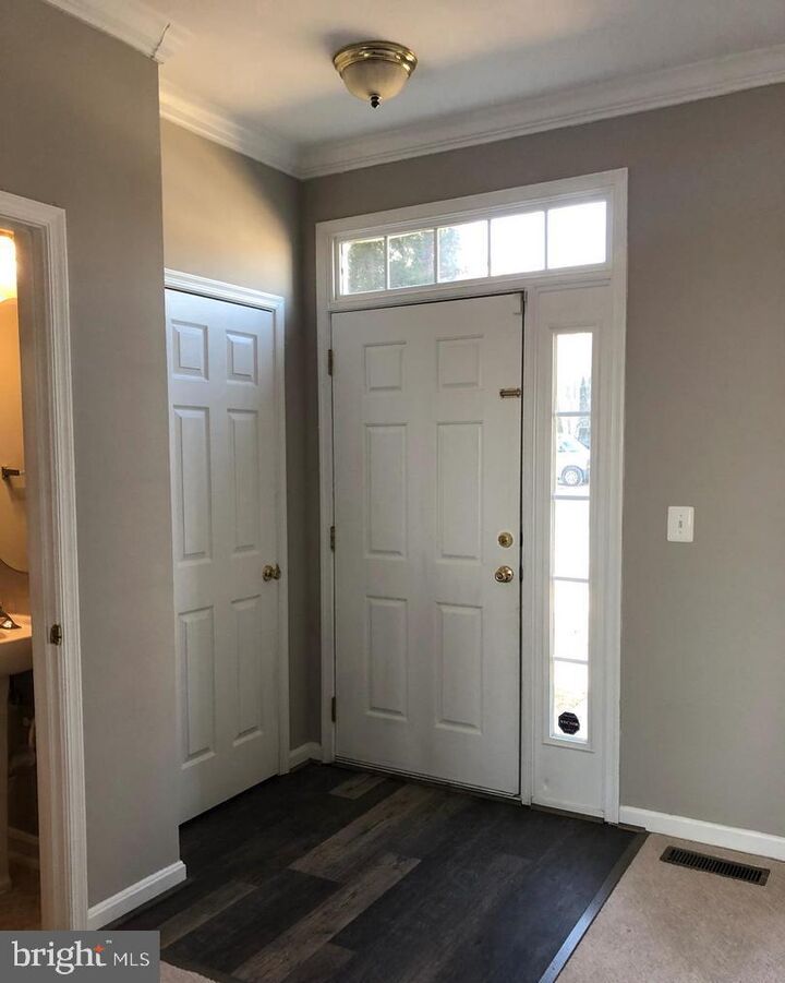 Property Photo:  2925 Rotterdam Loop  VA 22191 