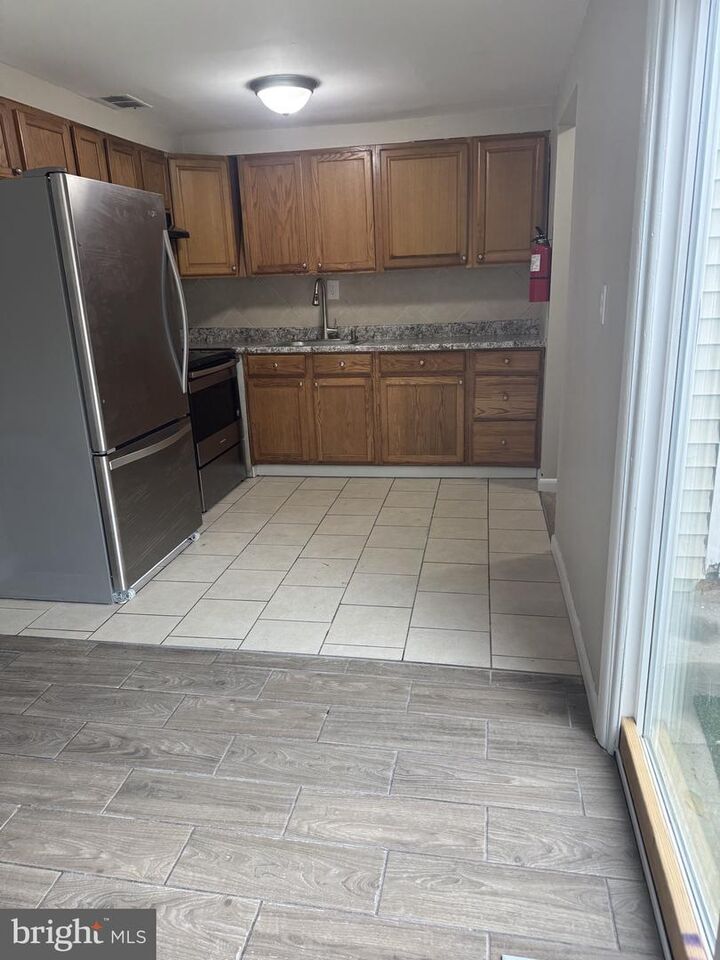 Property Photo:  14 Magnolia Court  NJ 08081 