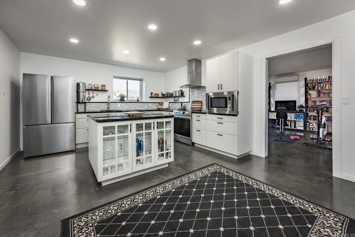 Property Photo:  979 Marsh Mountain Rd.  AR 72121 