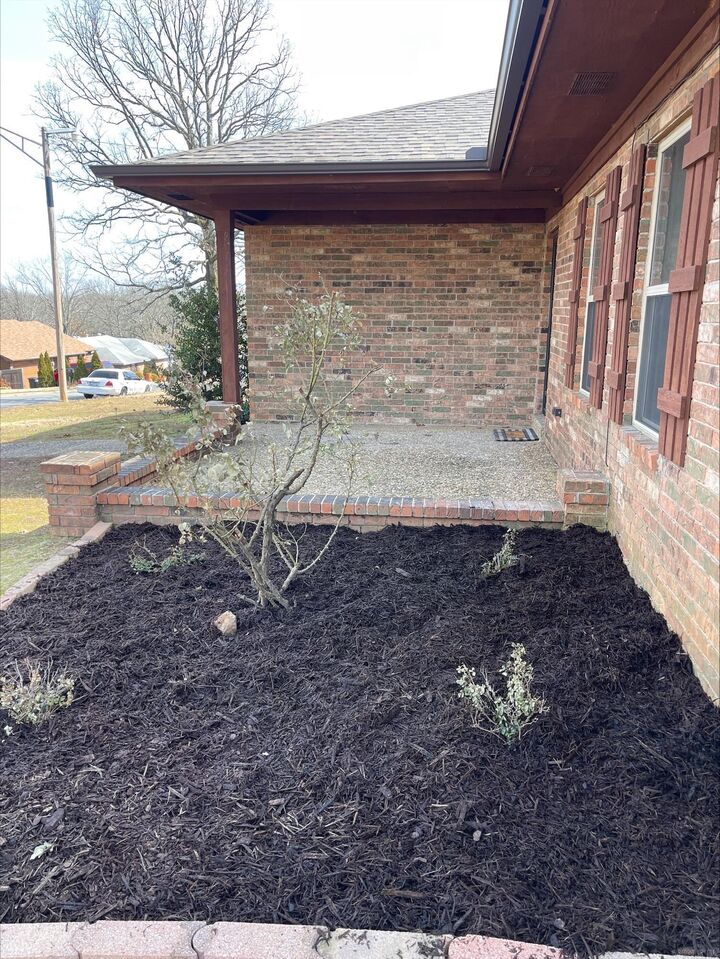 Property Photo:  208 Elwood Dr  AR 72120 