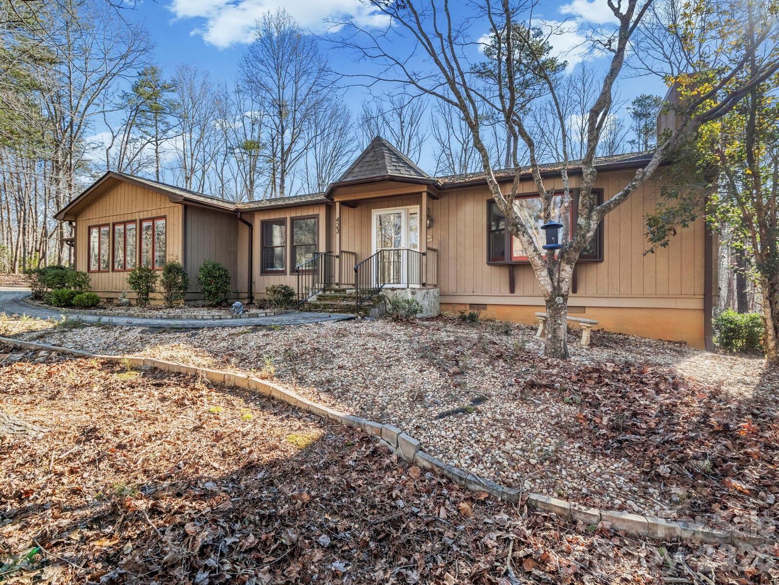 Property Photo:  423 Mountain View Drive  NC 28722 