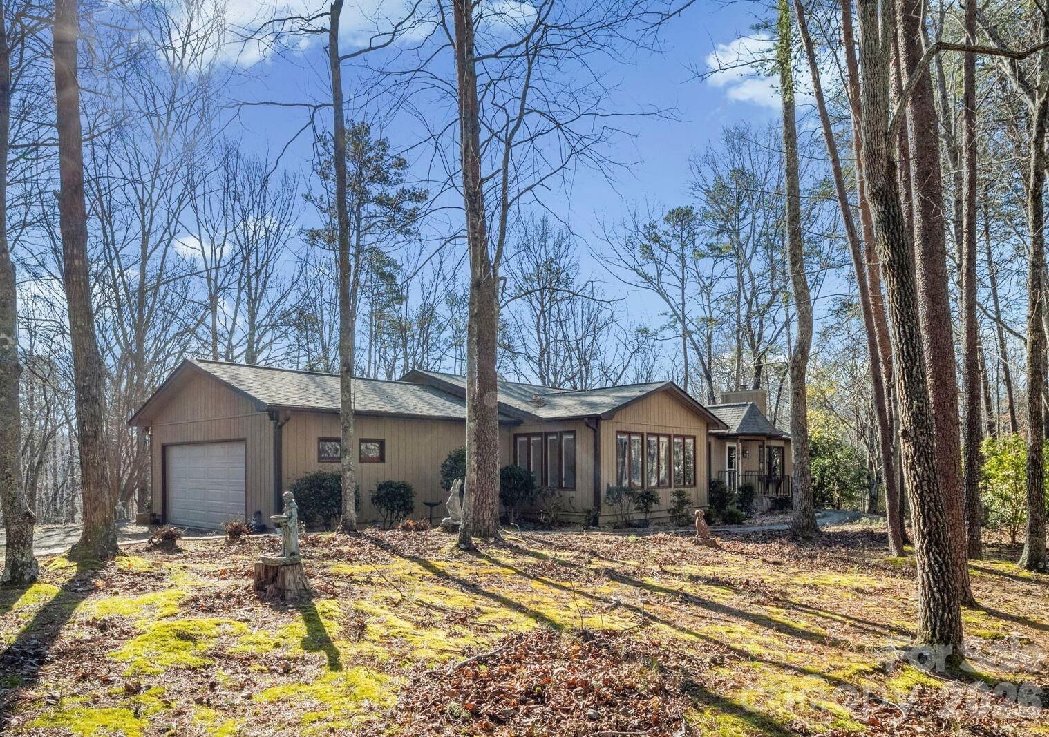 Property Photo:  423 Mountain View Drive  NC 28722 