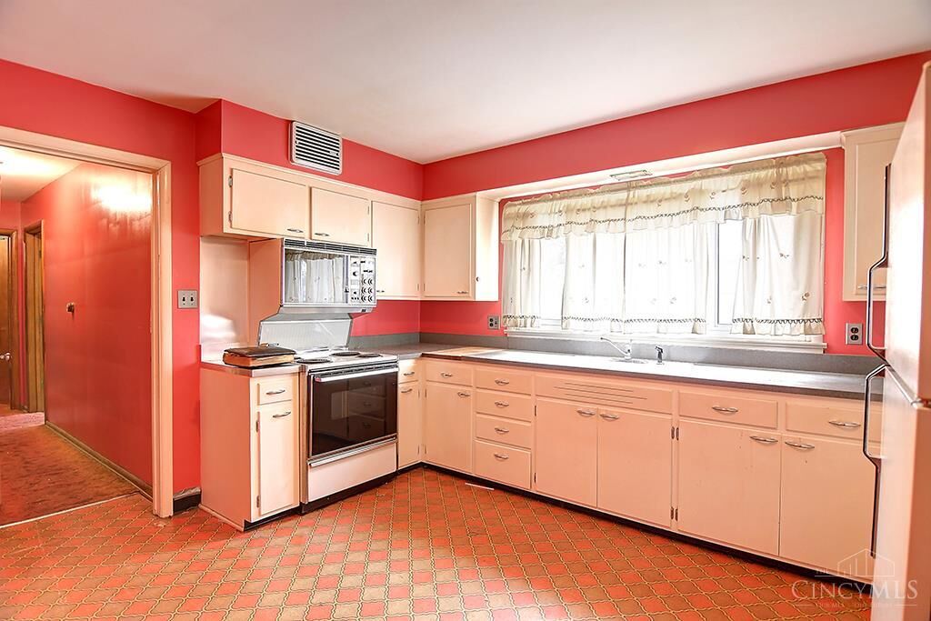 Property Photo:  307 Curtis Street  OH 45044 