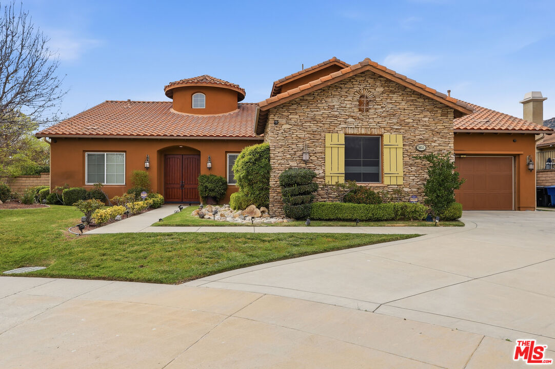 Property Photo: 9651 Sagebrush Ave CA 91311
