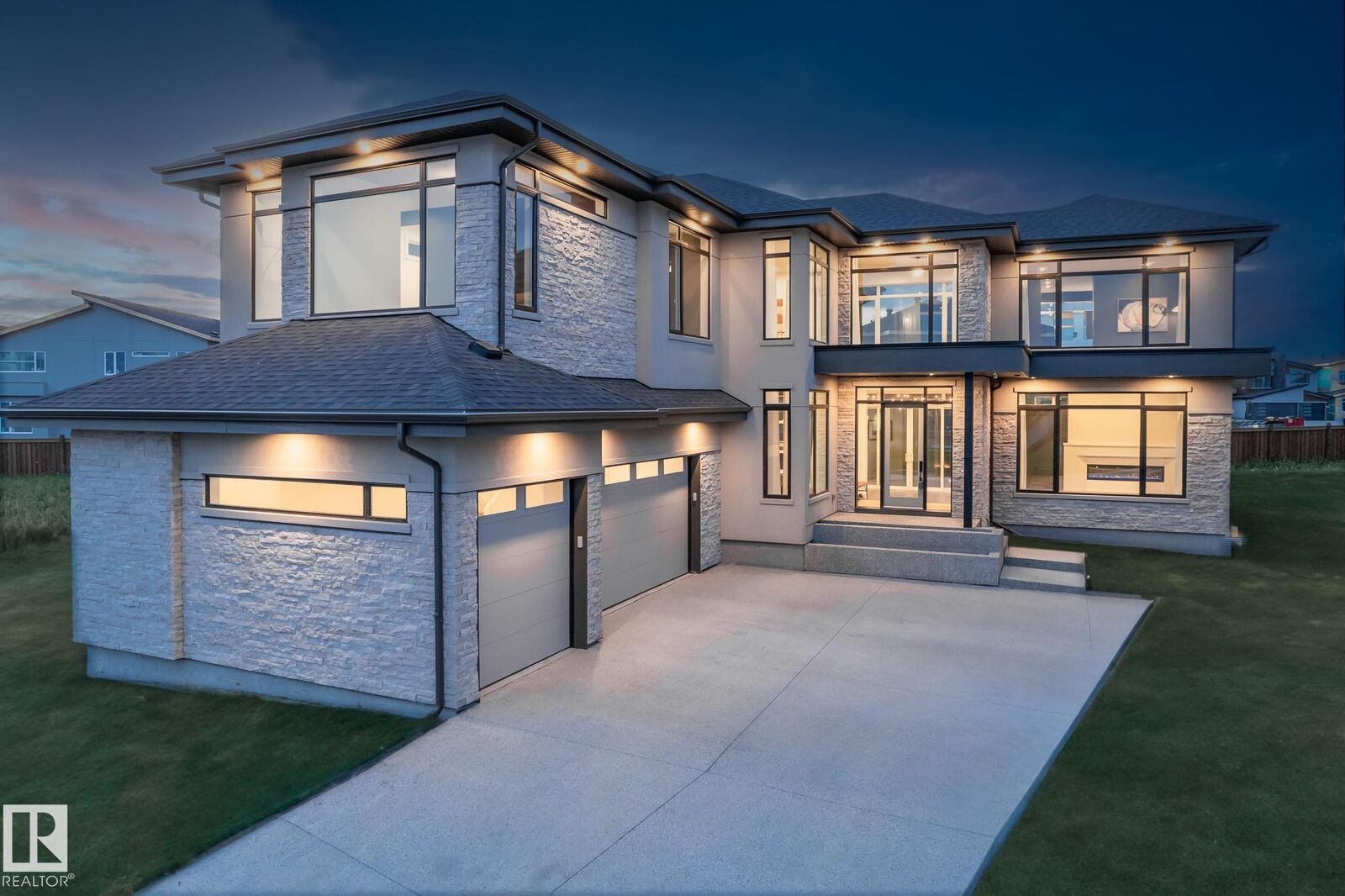 Property Photo: 152 Hays Ridge Boulevard SW AB T6W 4Y1