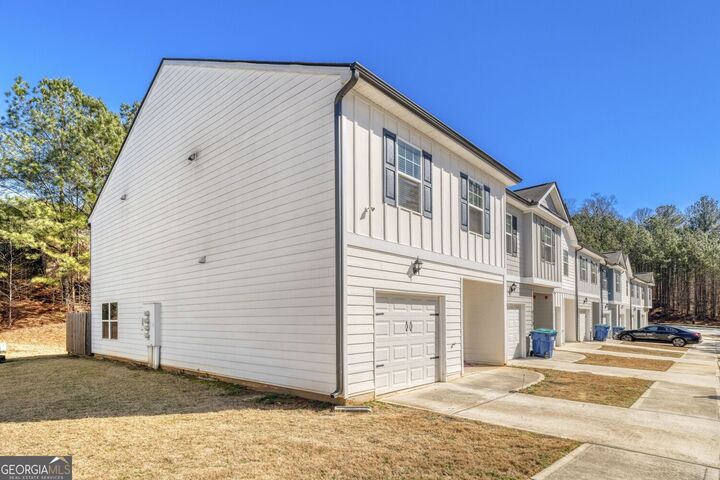 Property Photo: 5118 Lower Elm Street 93 GA 30349