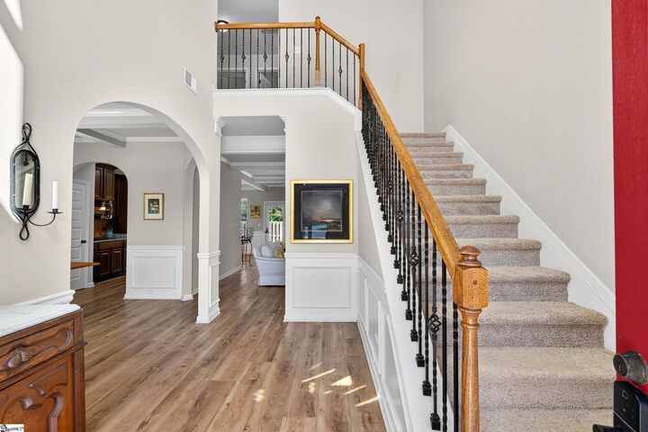 Property Photo: 207 E Deer Drive SC 29611