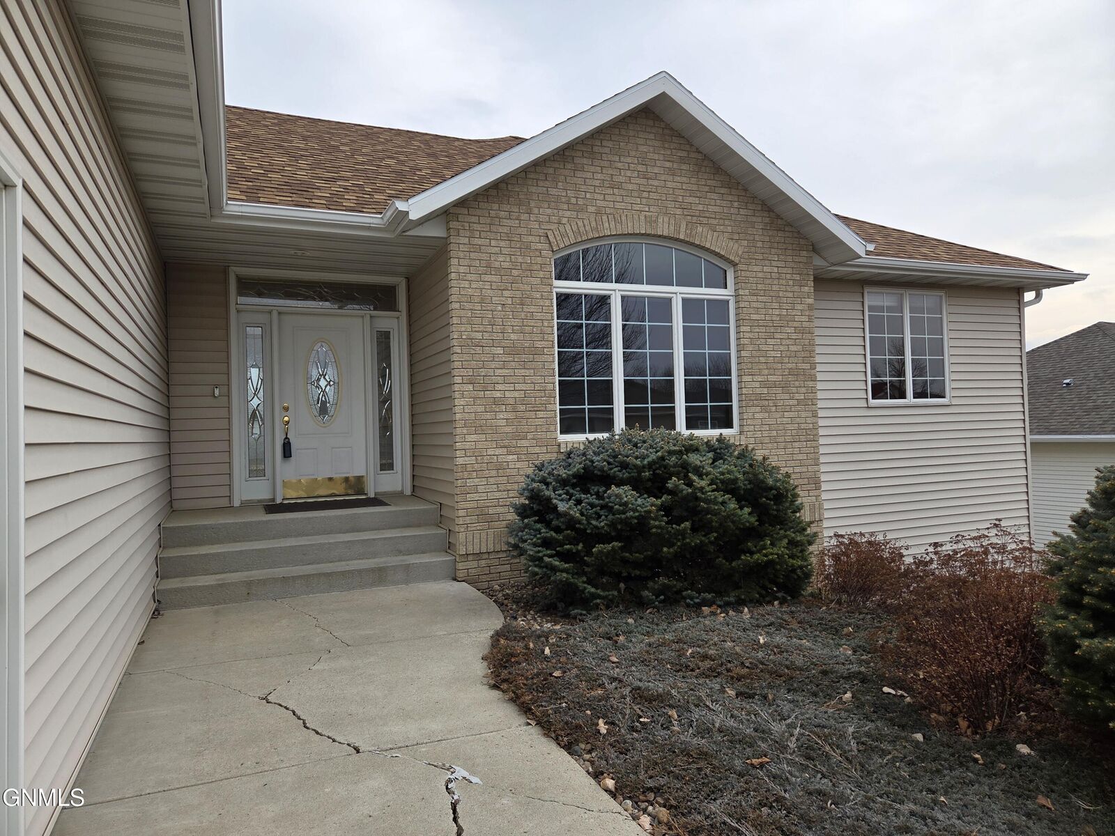 Property Photo:  1201 Eagle Crest Loop  ND 58503 